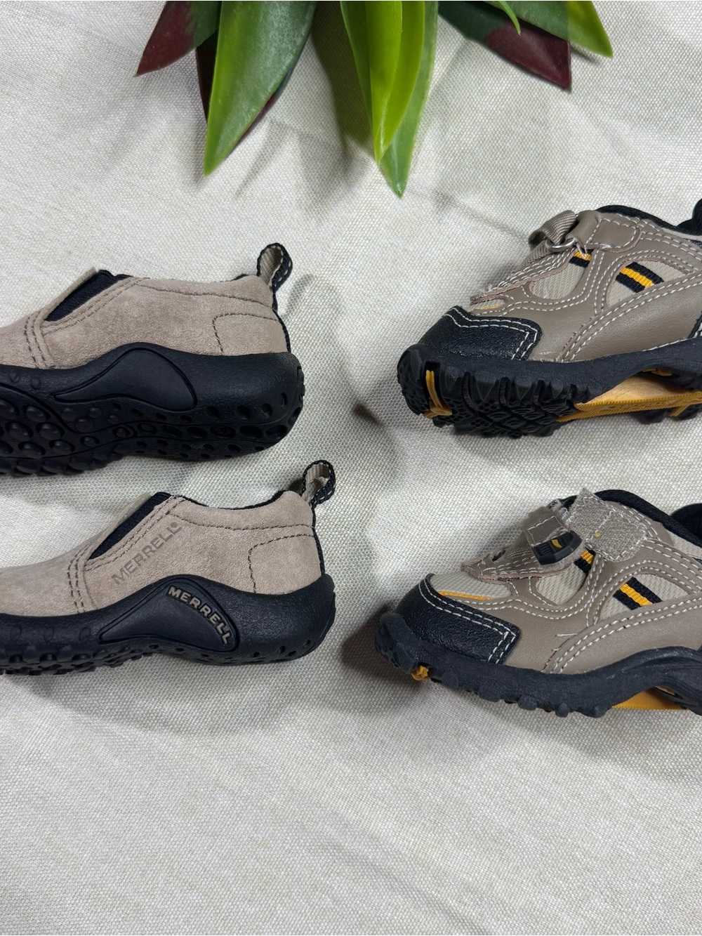 Merrell Kids Shoes Lot Size 2 3 Slip On Hiking Trail Shoes EUC